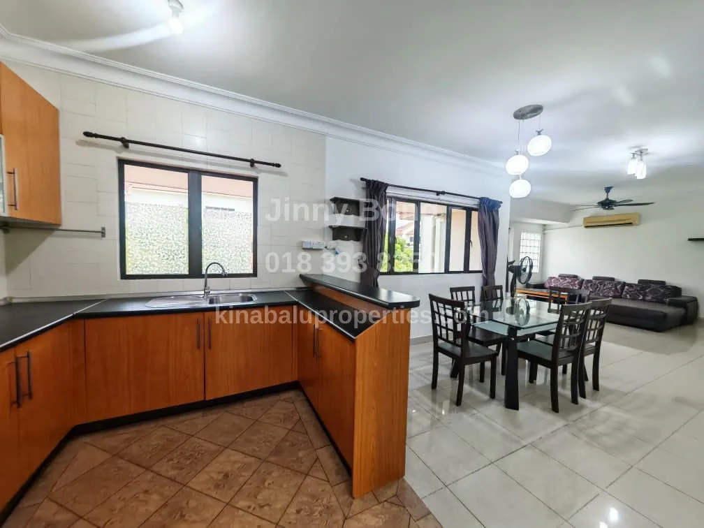 Dry kitchen and dining area