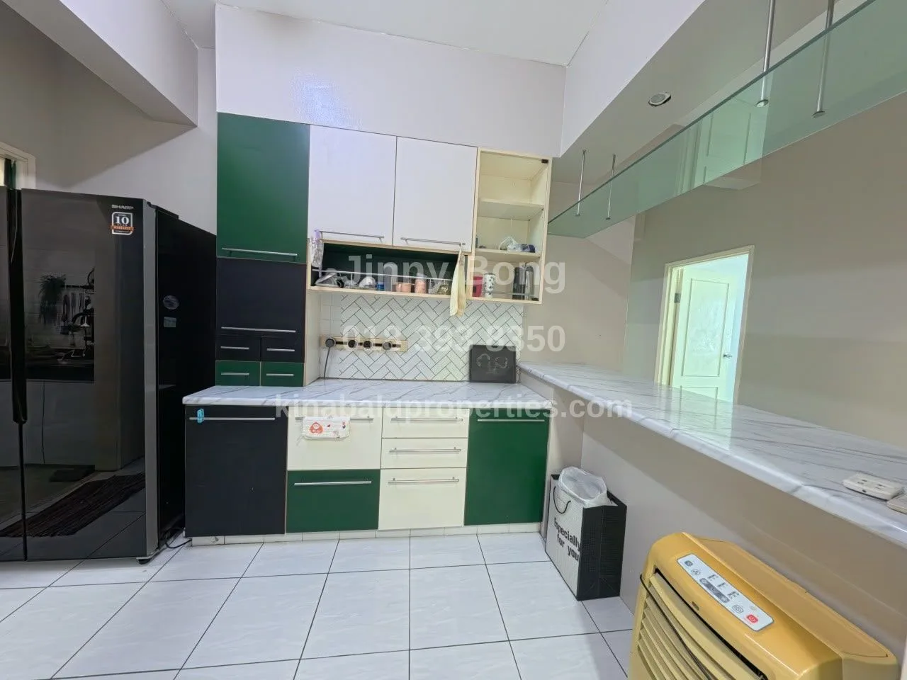 Dry Kitchen