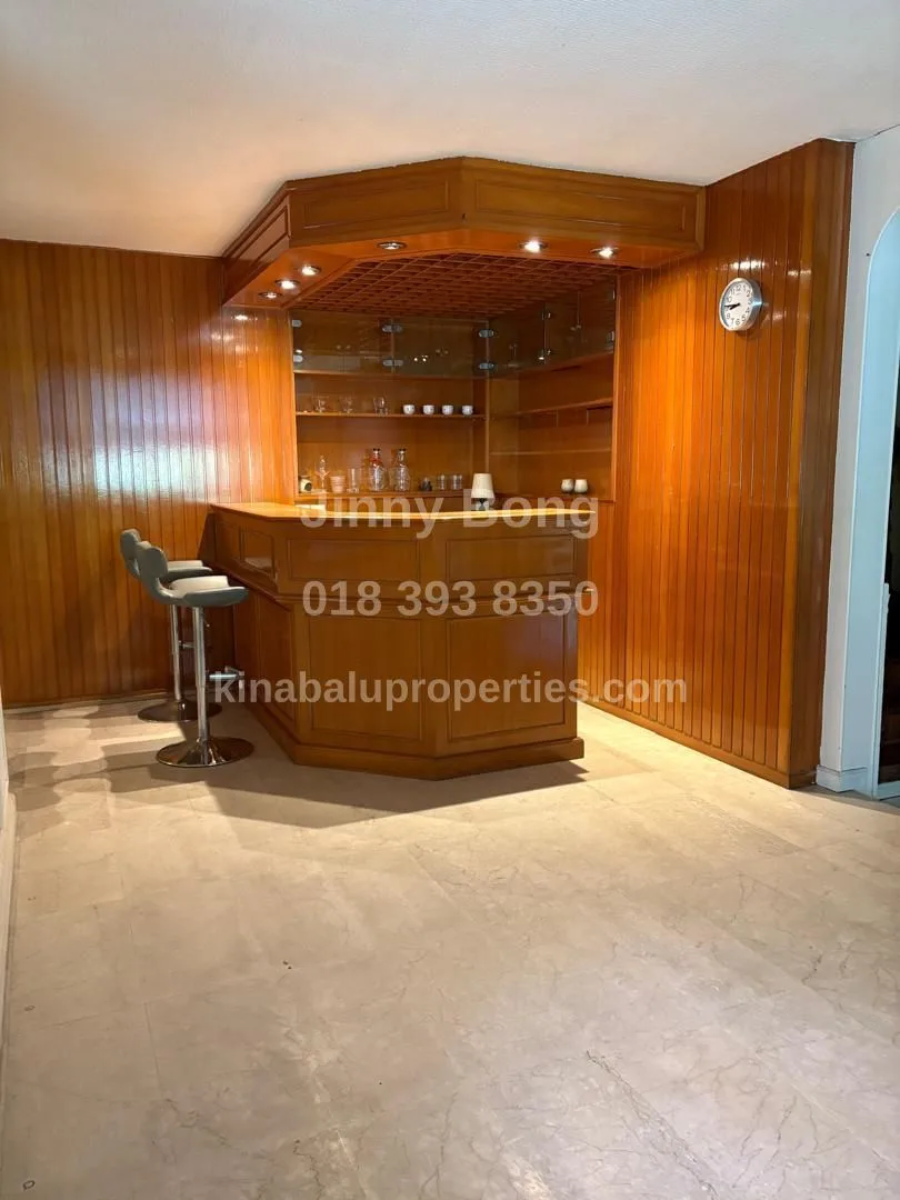 Built-in bar