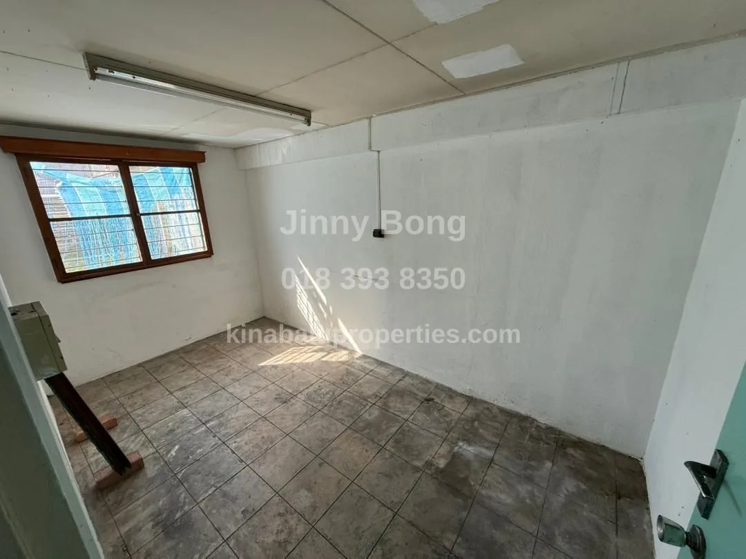 Ground-floor bedroom 3